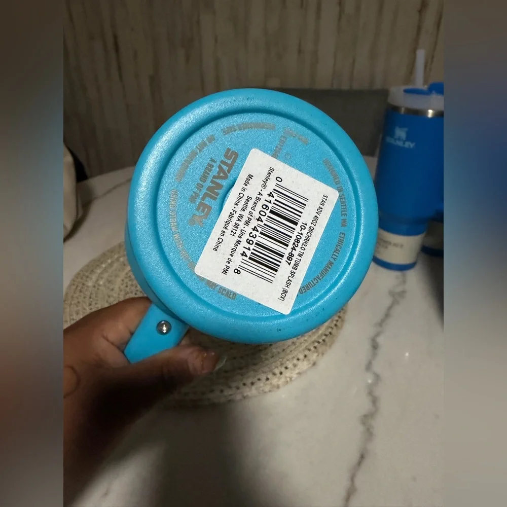Stanley authentic OG Aqua Blue Tumbler with Handle - Picture 5 of 6